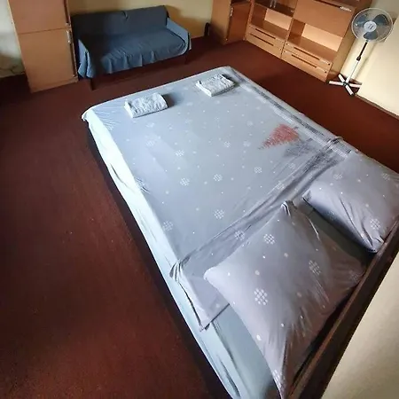Apartman Business Park Budget *
